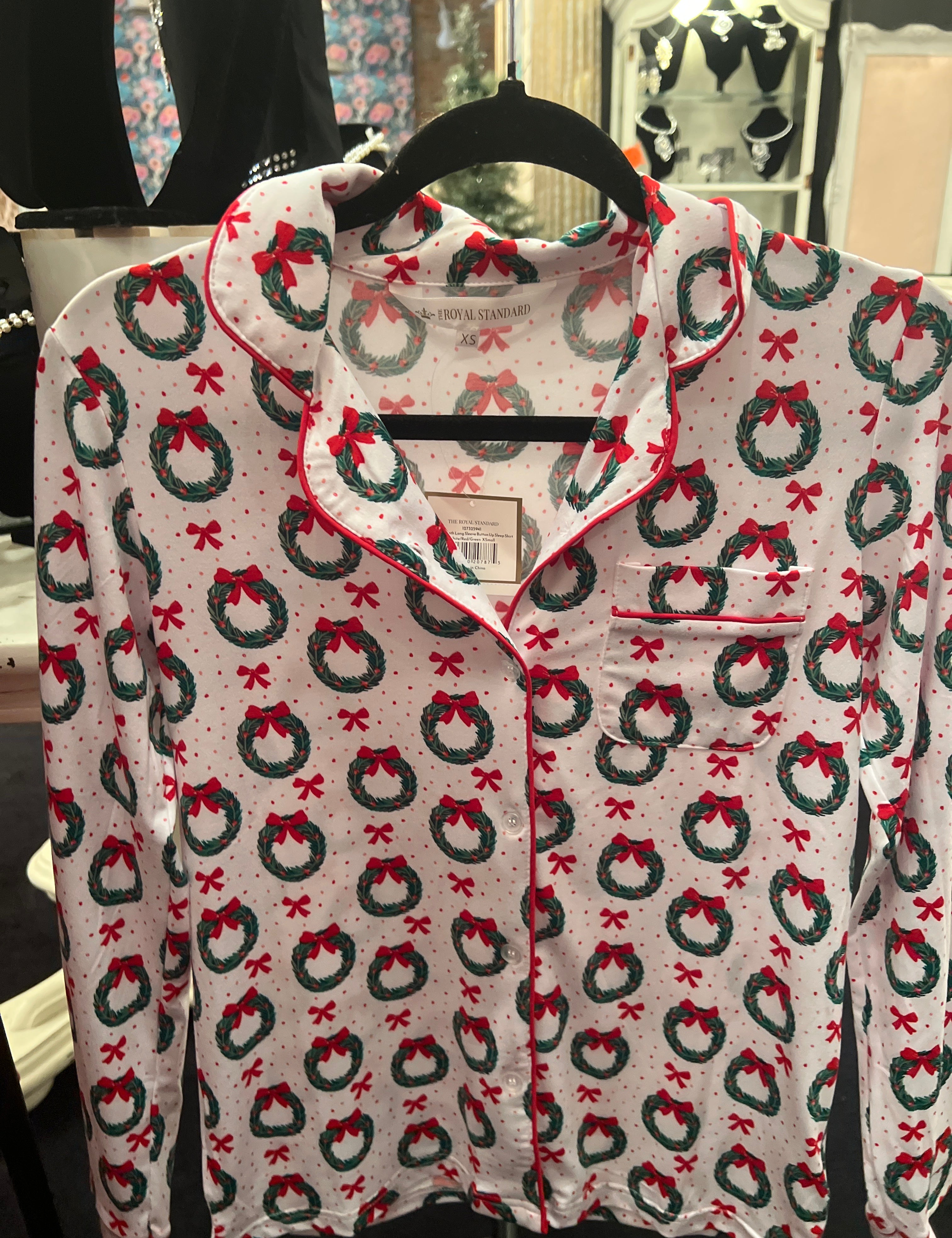 *Clara Wreath Sleep Shirt