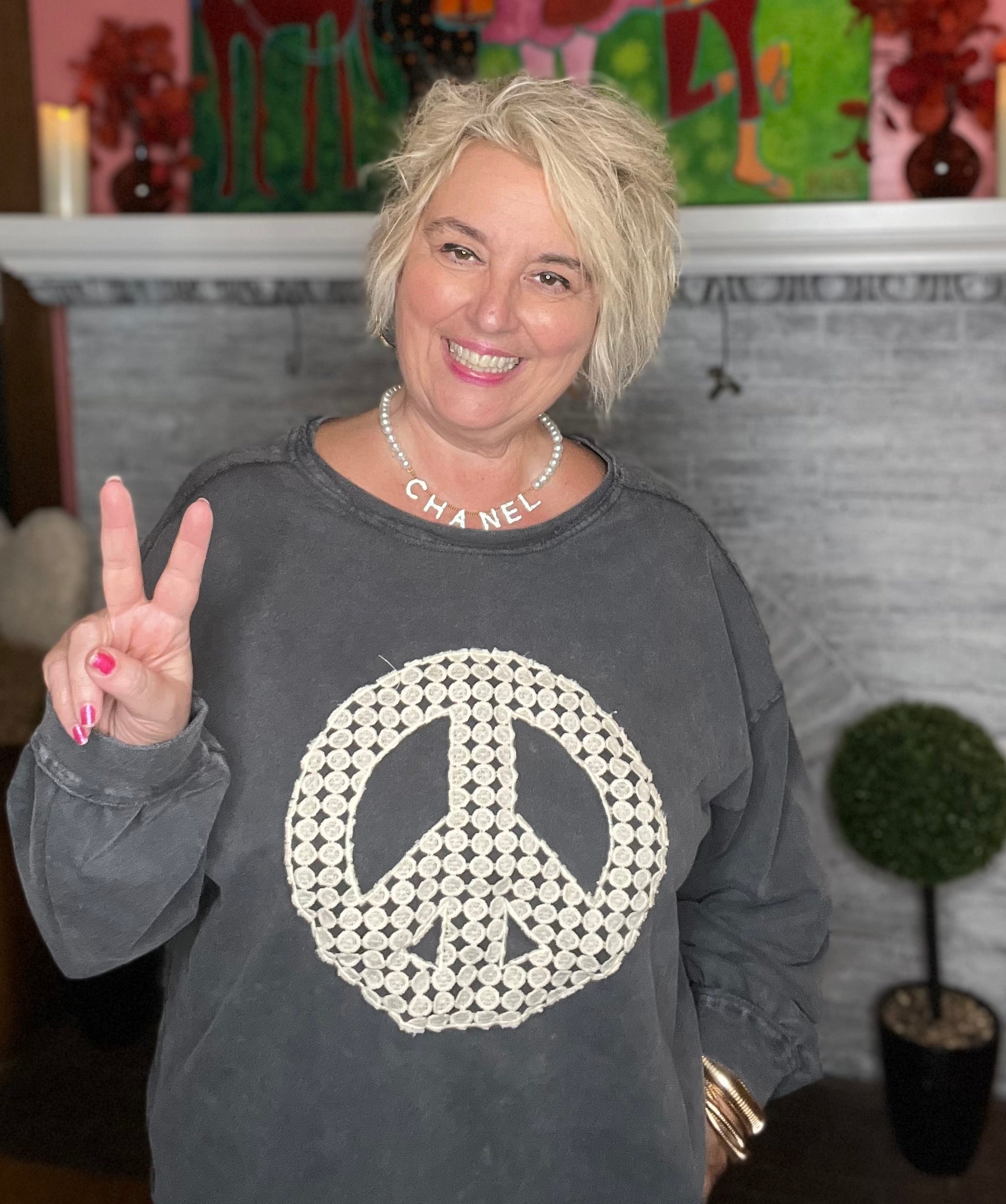 Peace To The World Sweatshirt