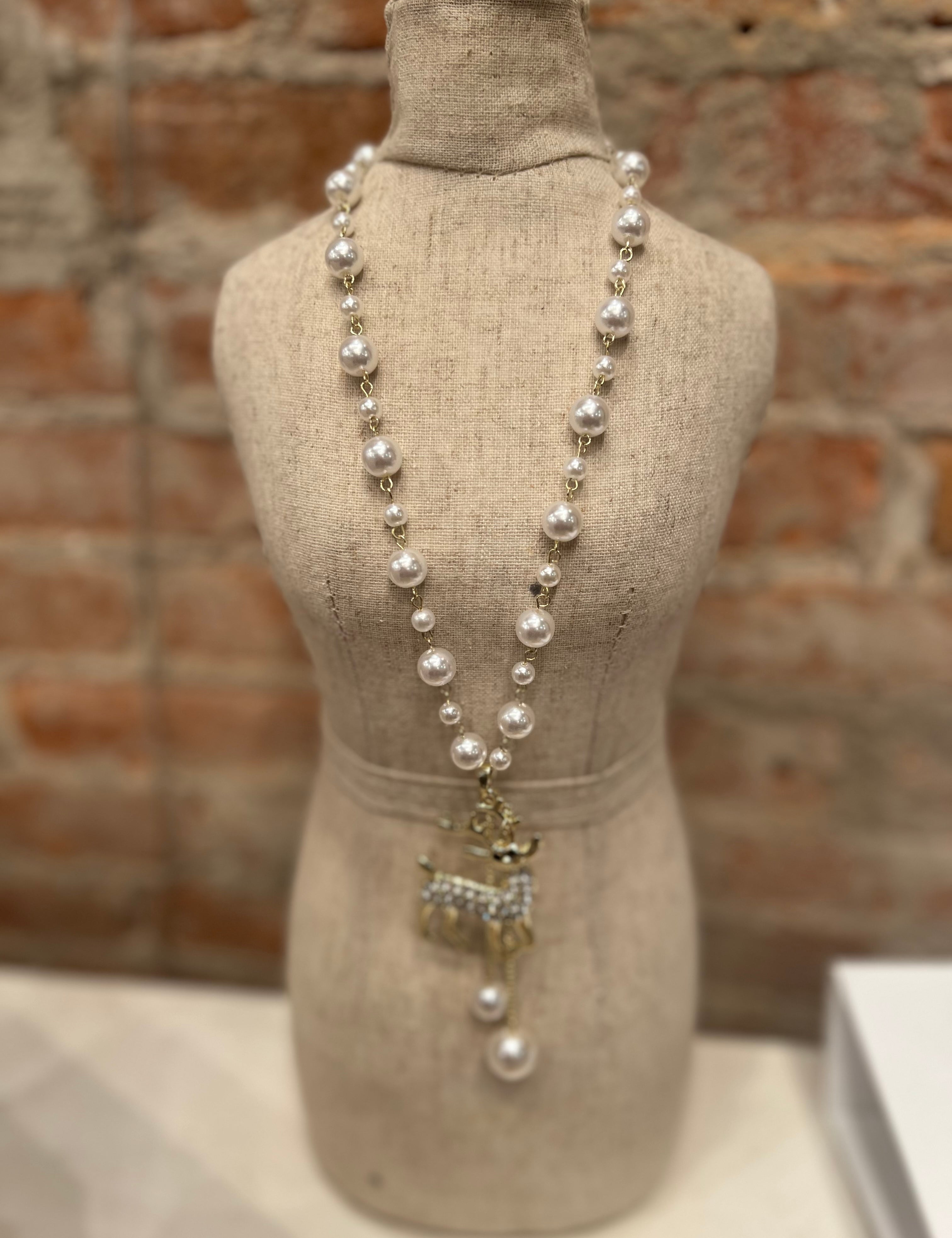 Prancer & Pearls Necklace