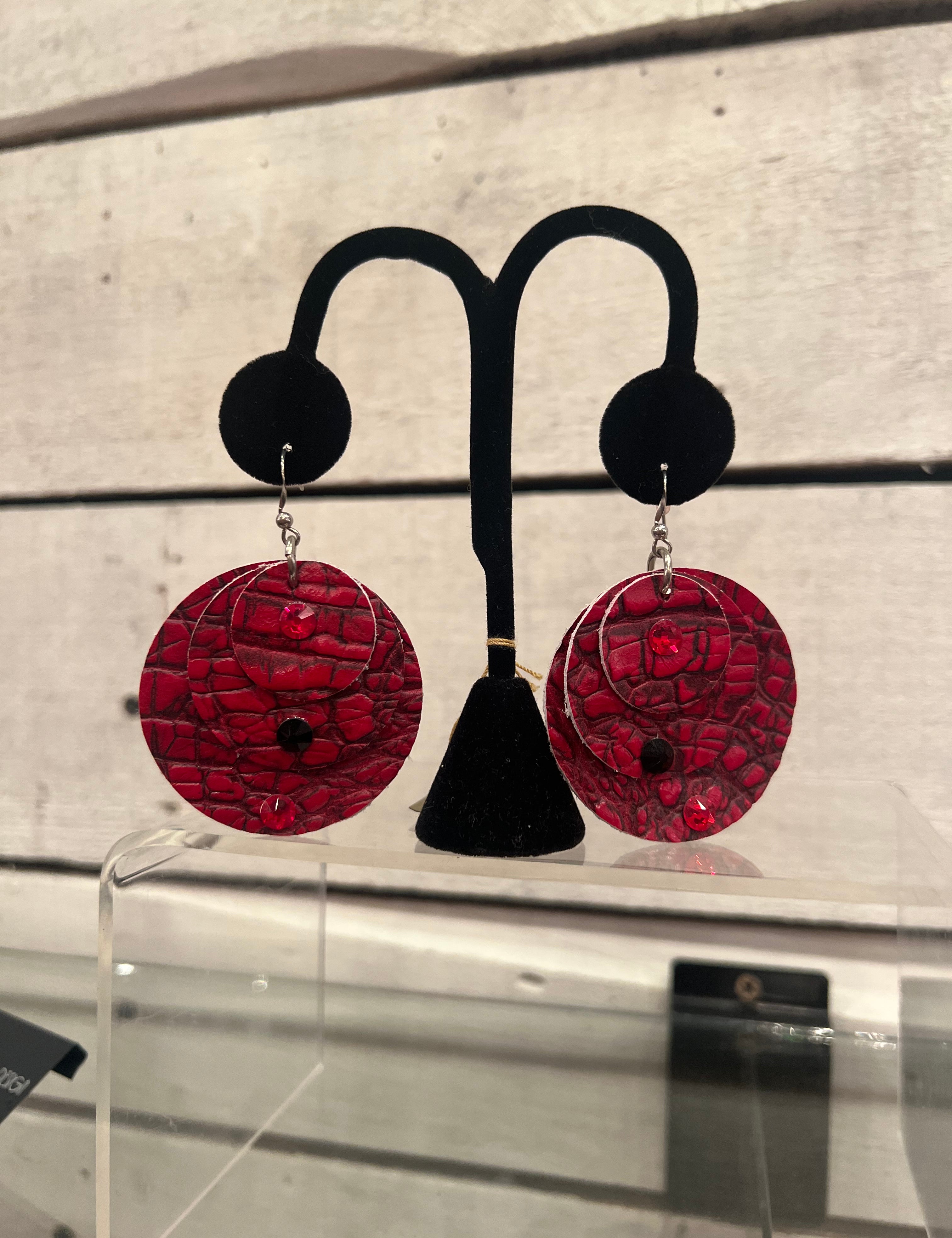 Jeff Lieb Earrings Red/blck Lthr