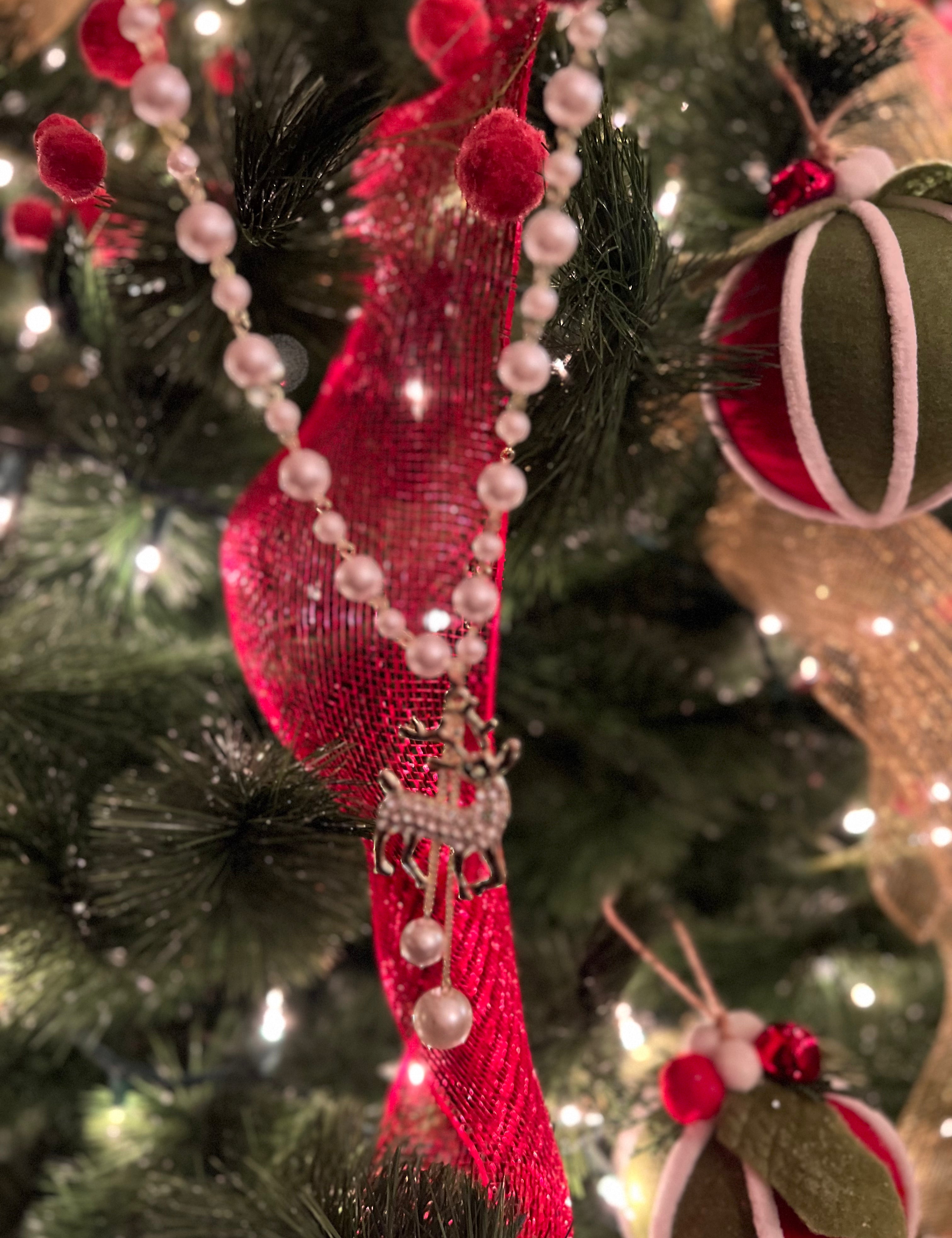 Prancer & Pearls Necklace