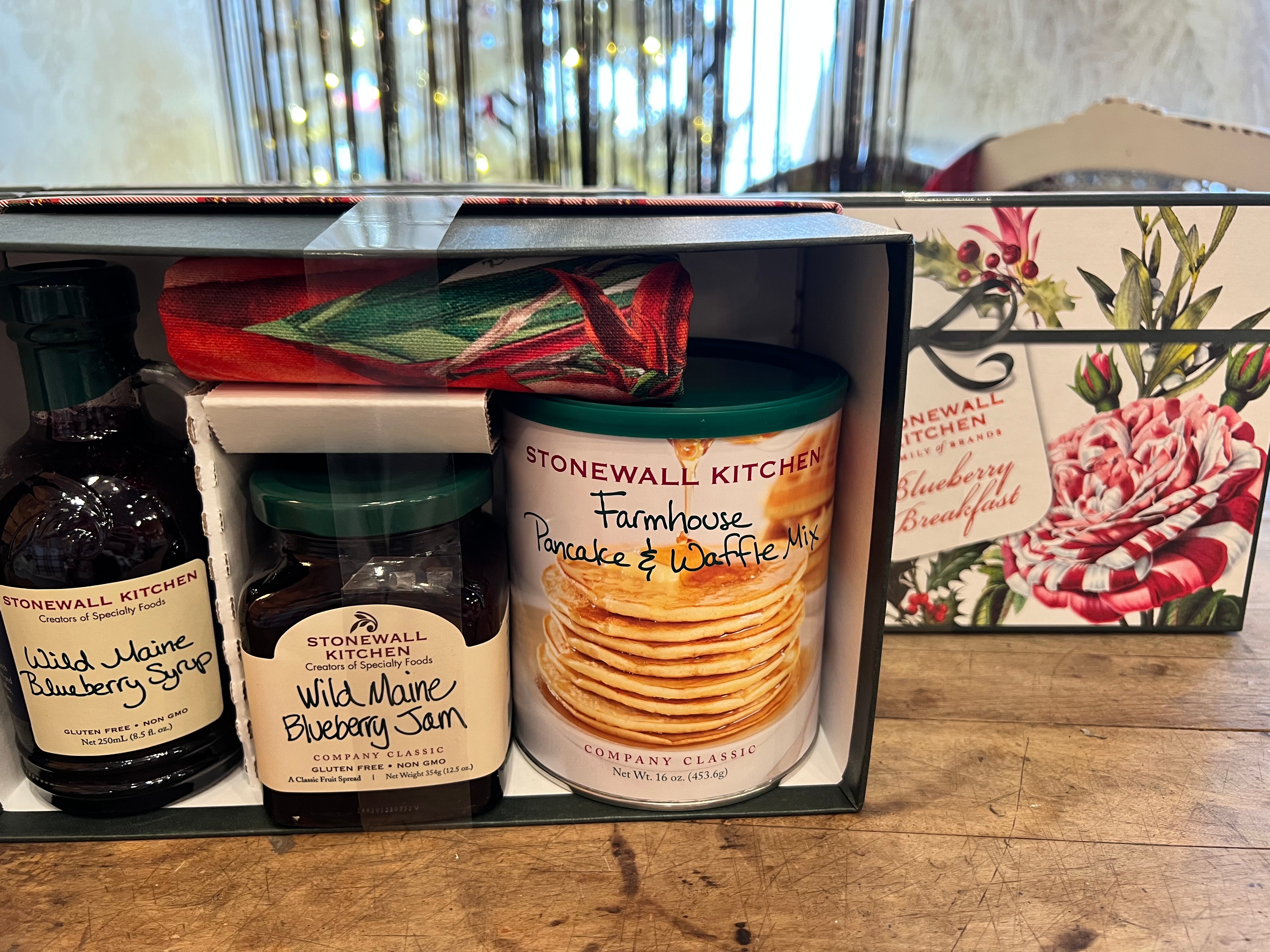 Stonewall Kitchen - Holiday Blueberry Breakfast Kit