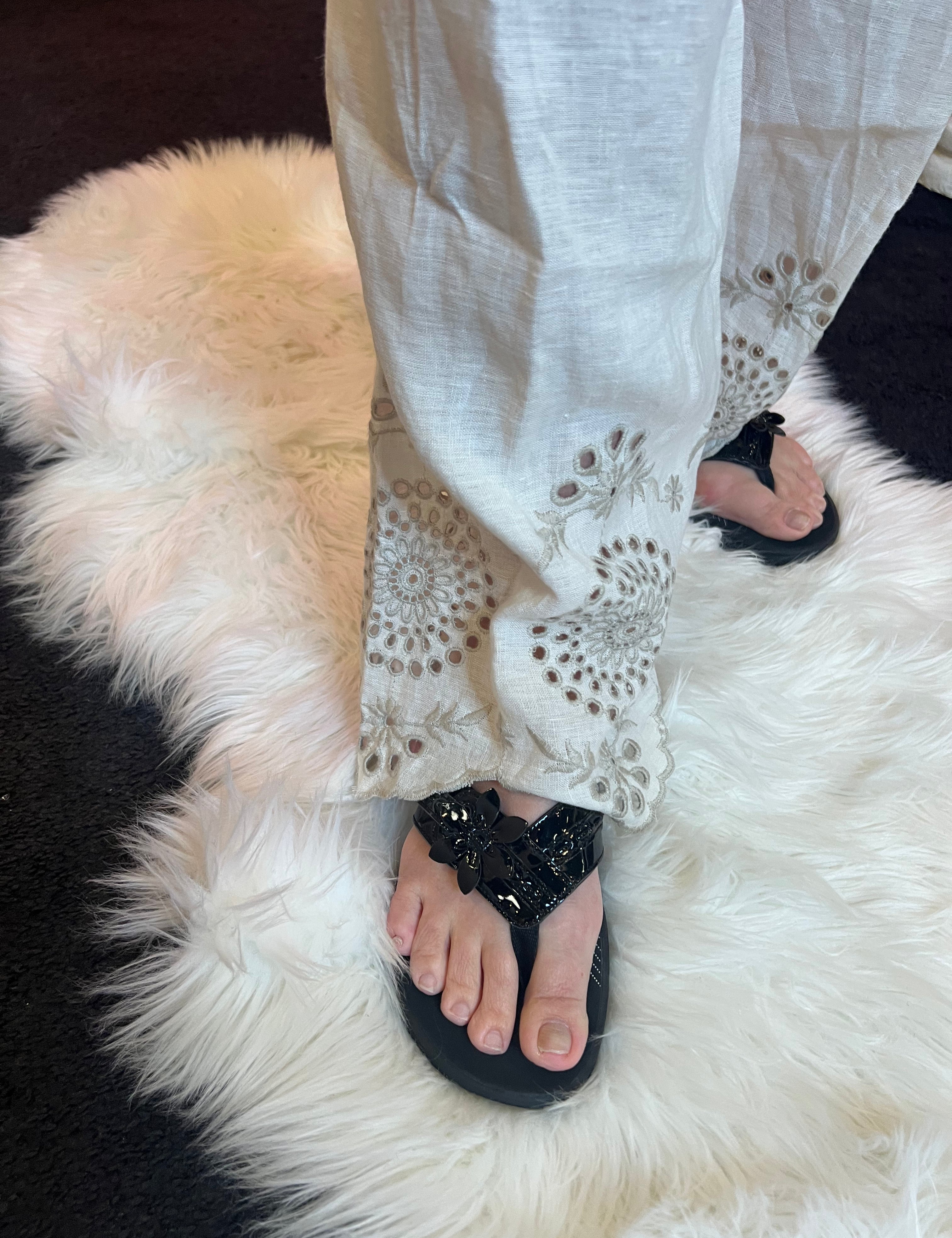 Charlie B - Eyelet Embroidery Linen Pants