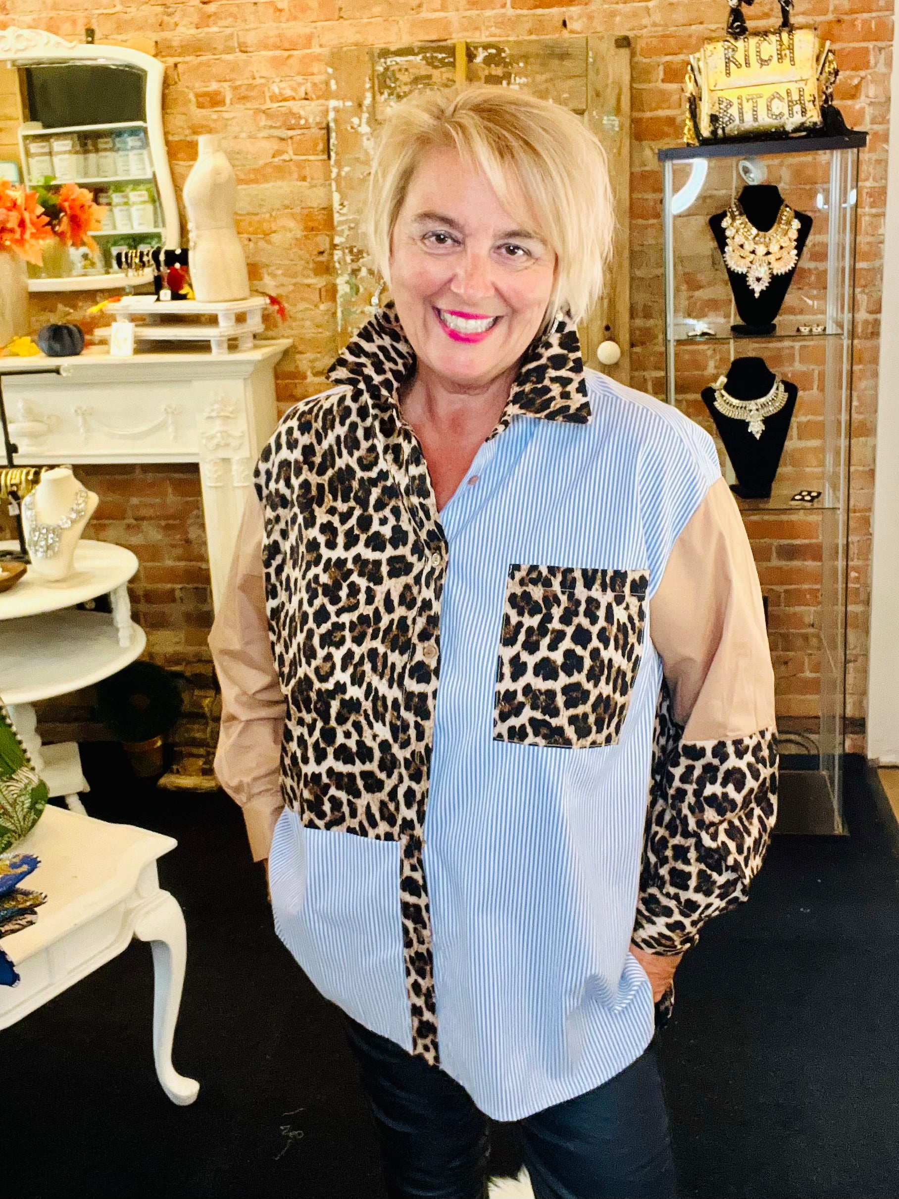 Made In Italy One size fits most leopard button down blouse