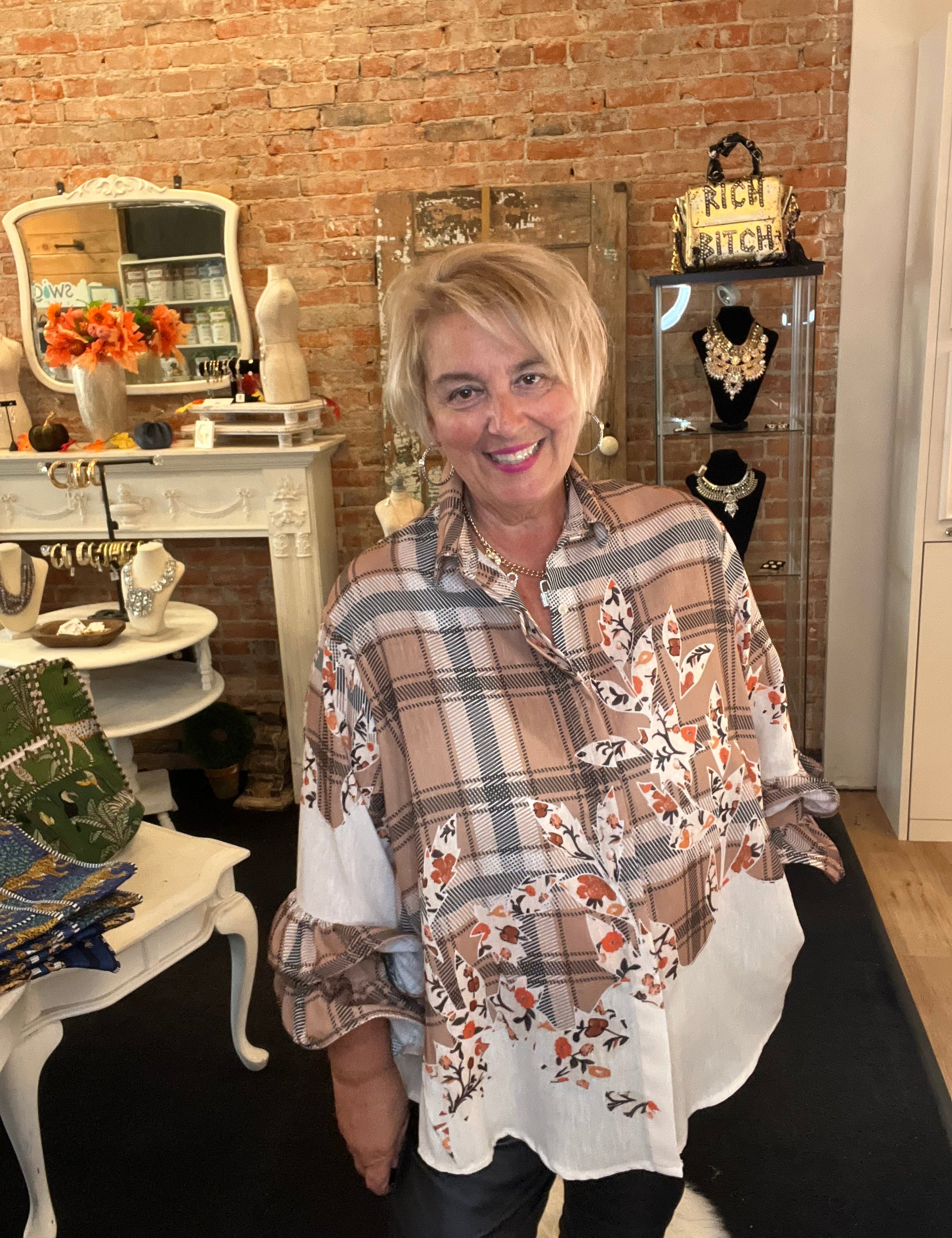 One size made in italy button down fall floral blouse