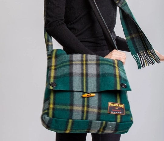 Cape Breton Keri Woolen Bag